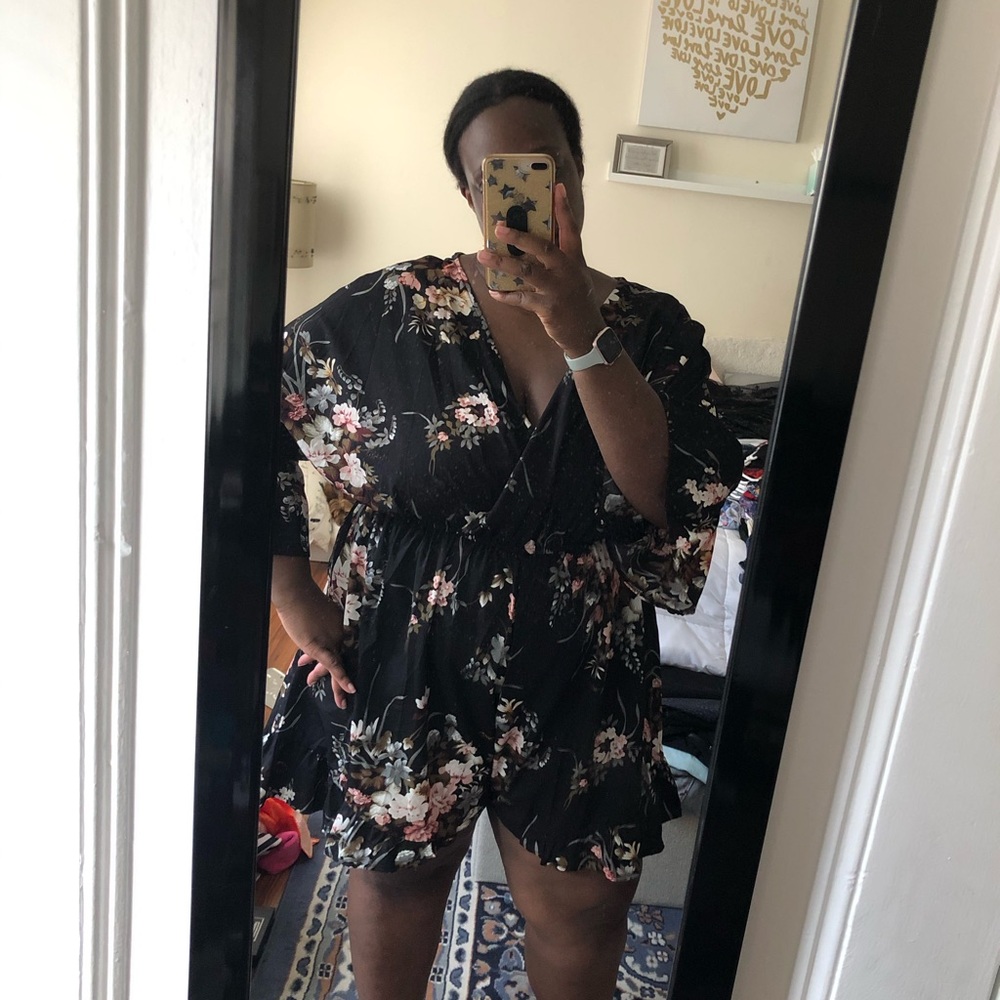 SHEIN flounce sleeve romper - only worn once!